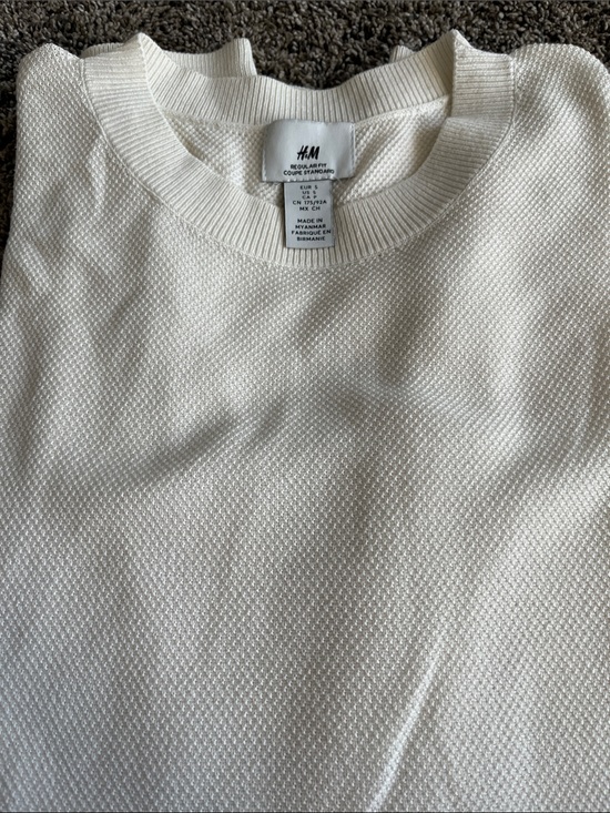 H&M Other - H&M Men's Short-Sleeve Crewneck Knit Shirt in Cream. Like new. Small